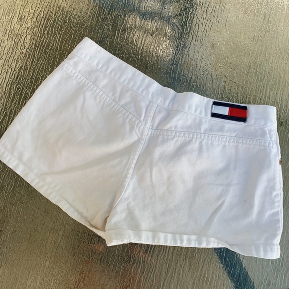 white tommy hilfiger shorts - Picture 6 of 6